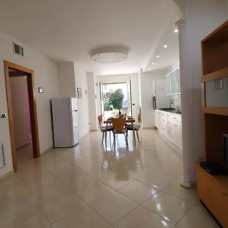 In Centro A Pochi Minuti Dal Lungomare Hébergement de vacances